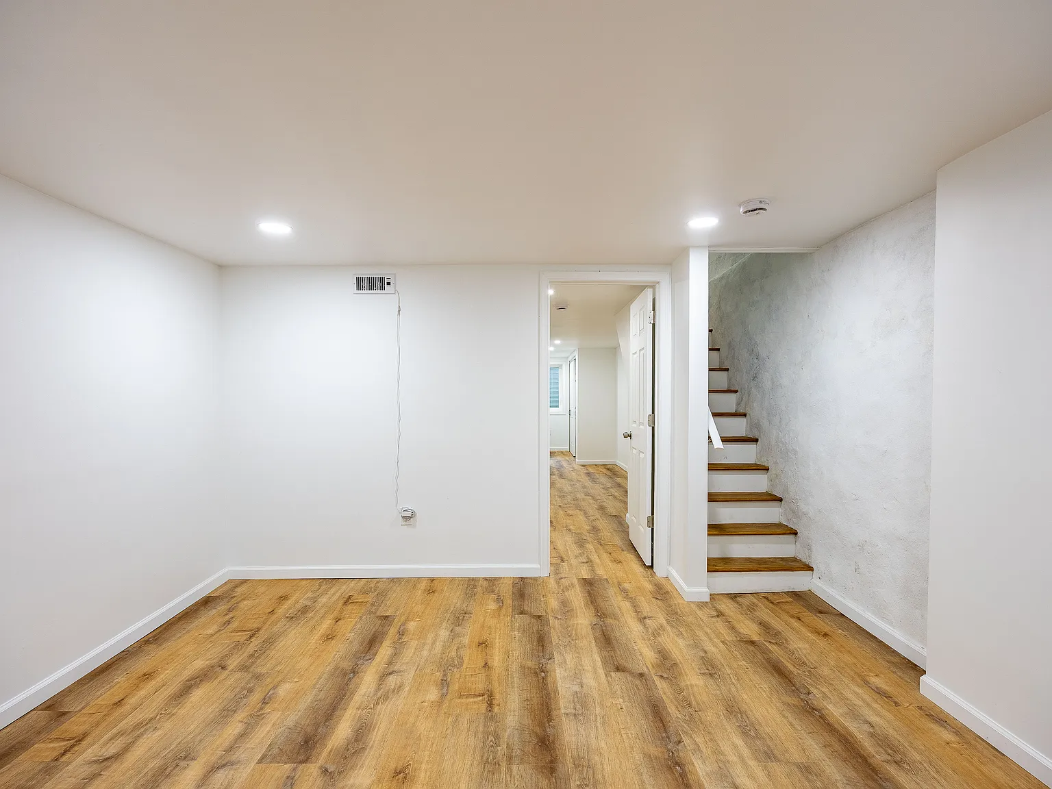 68 W Rockland St — Photo 4
