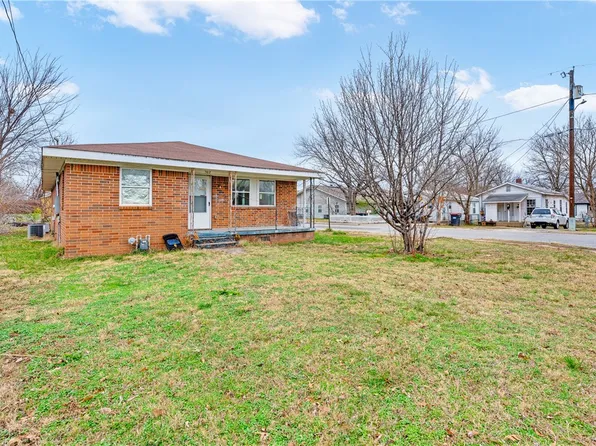 502 S Cleveland St, Springdale, AR 72764