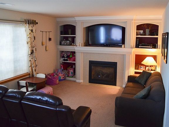 5th image of 4209 S Stonington Ln