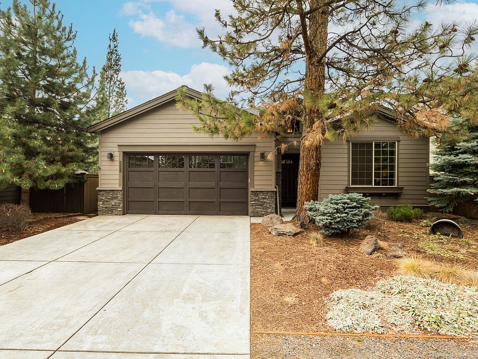 1st image of 3053 NW Clubhouse Dr