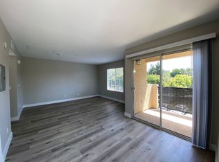 5410 Sunny Creek Rd #10-201, Carlsbad, CA 92010