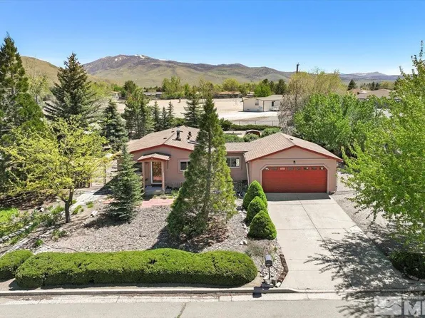 17450 Fantail St, Reno, NV 89508