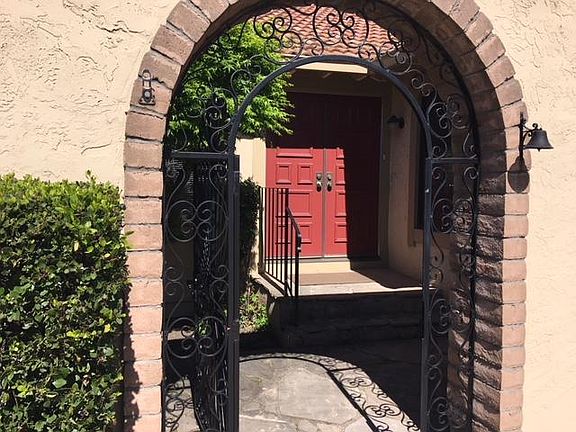 3rd image of 525 Ondina Dr