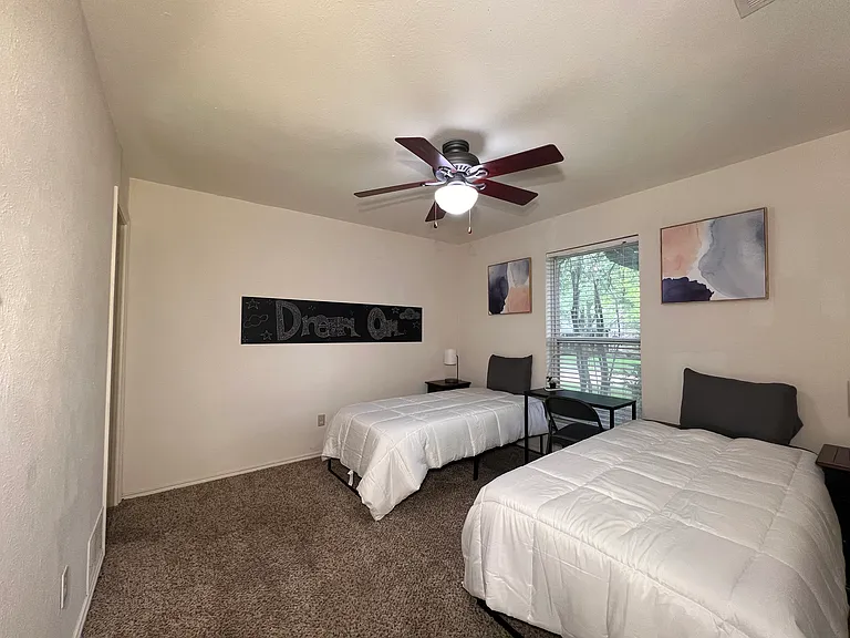 Bedroom #3, 2 twin beds