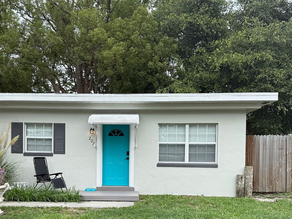 1st image of 207 S Evergreen Ave #207