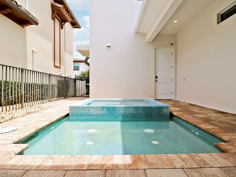 5029 Grandiflora Rd — Photo 12