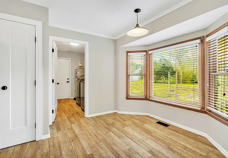 365 Bell Factory Rd — Photo 10