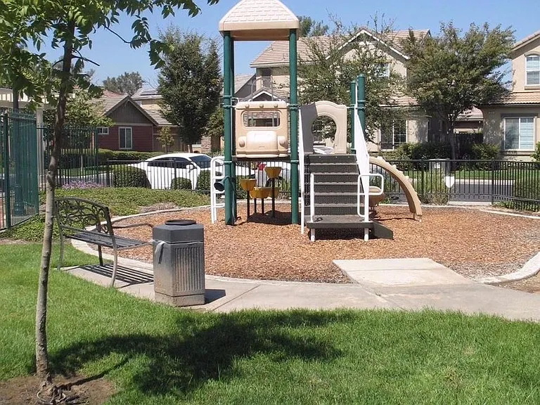 4305 W Pinsapo Dr — Photo 23