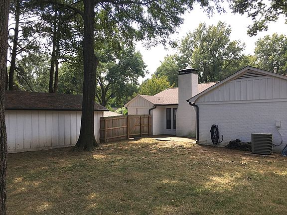 4th image of 1802 Teddington Dr