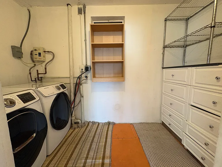 1032 NE 16th Ter — Photo 34