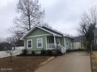 1926 E Laurel St, Joplin, MO 64801