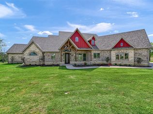 111 Red Bird Ln, Bells, TX 75414