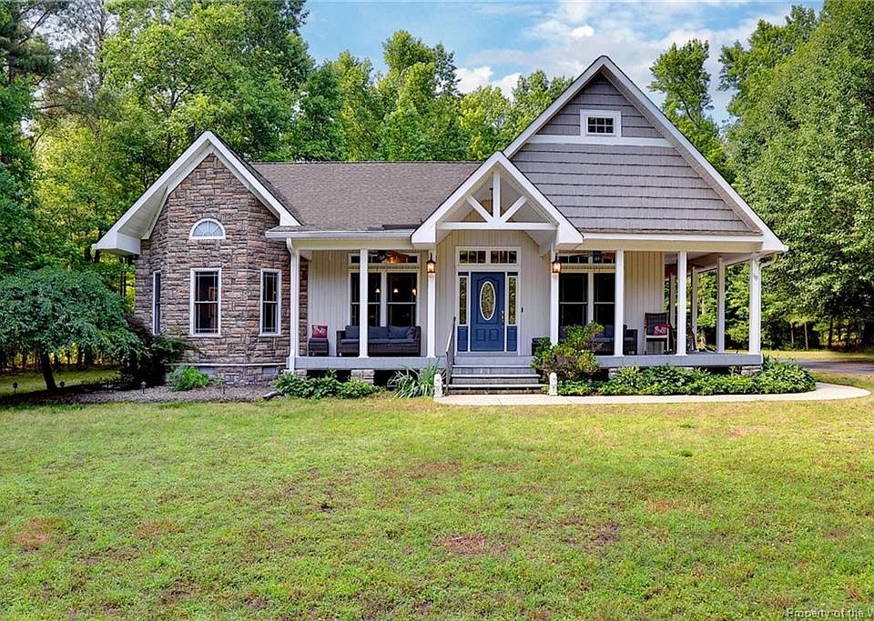 1st image of 119 Lewis Dr