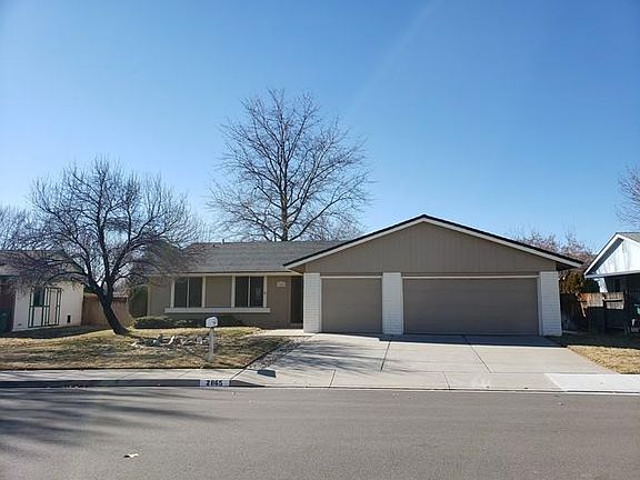 2nd image of 2865 Laguna Way
