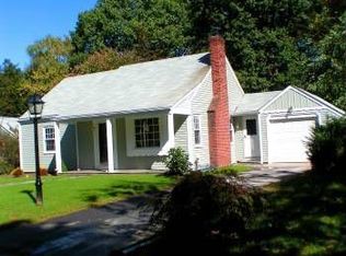 100 Algonquin Rd, Rumford, RI 02916