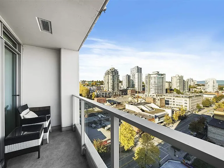 668 Columbia St #1607 — Photo 12