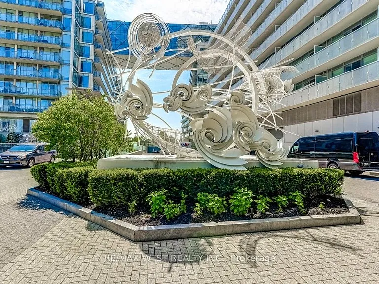 15 Queens Quay E #1006 — Photo 49