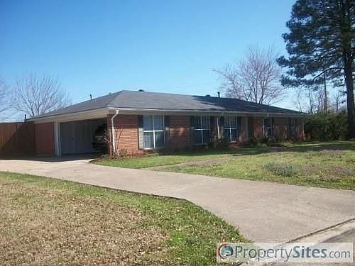 2nd image of 30 Paige Dr #15