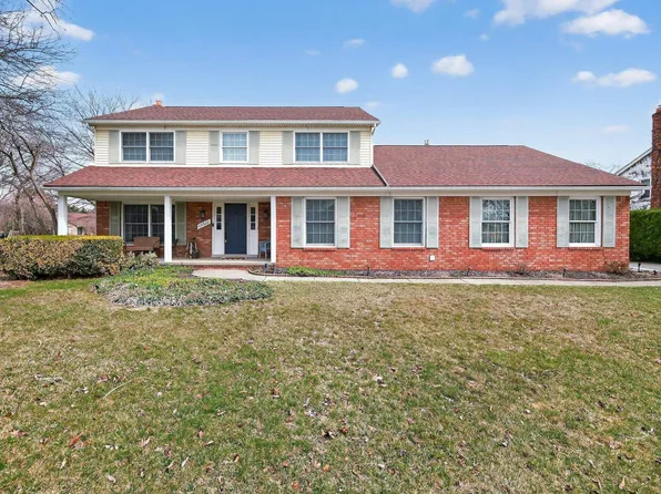 46922 Ben Franklin Dr, Shelby Township, MI 48315