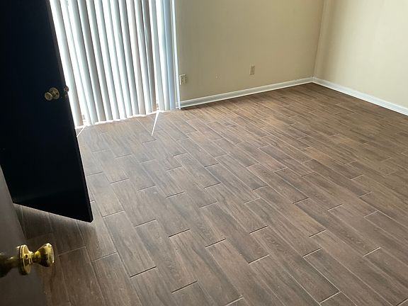 2nd image of 1521 Jennifer St #1521