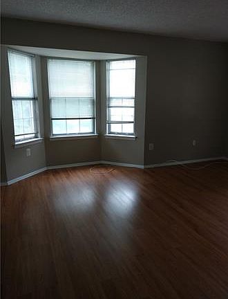 5th image of 283 Kempsey Dr #0