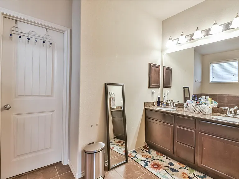 18226 Chianti Ridge Dr — Photo 30