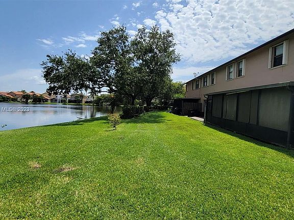 5th image of 231 Lakeside Cir #231