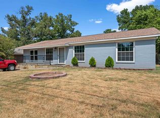 1828 Knob Hill Dr, Tyler, TX 75701