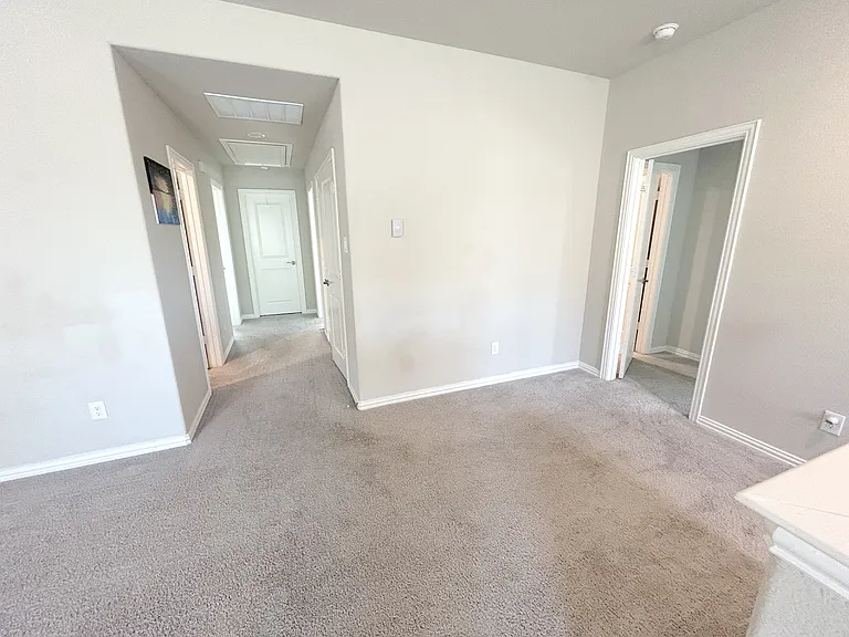 212 Stonebrook Trl — Photo 35