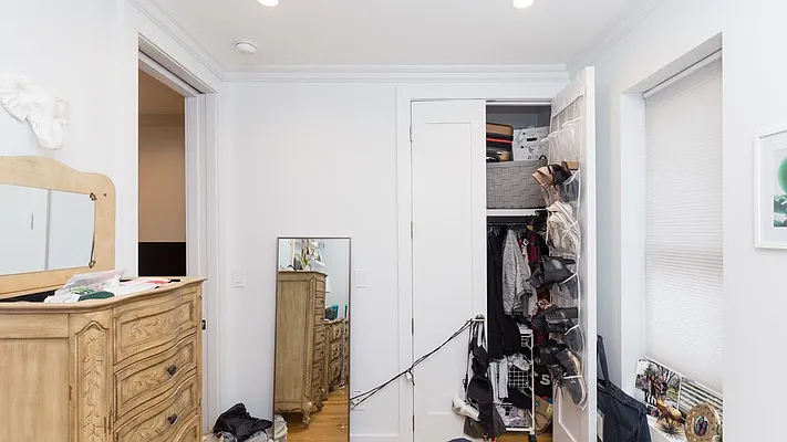 Rented by Nooklyn NYC LLC | media 18