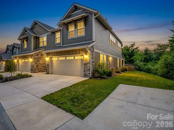 572 Sweet Birch Park Ln, Black Mountain, NC 28711