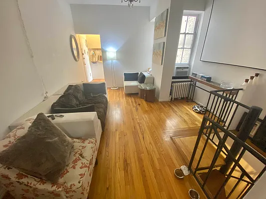 Rented by J PRESTON AND ASSOCIATES INC | media 12