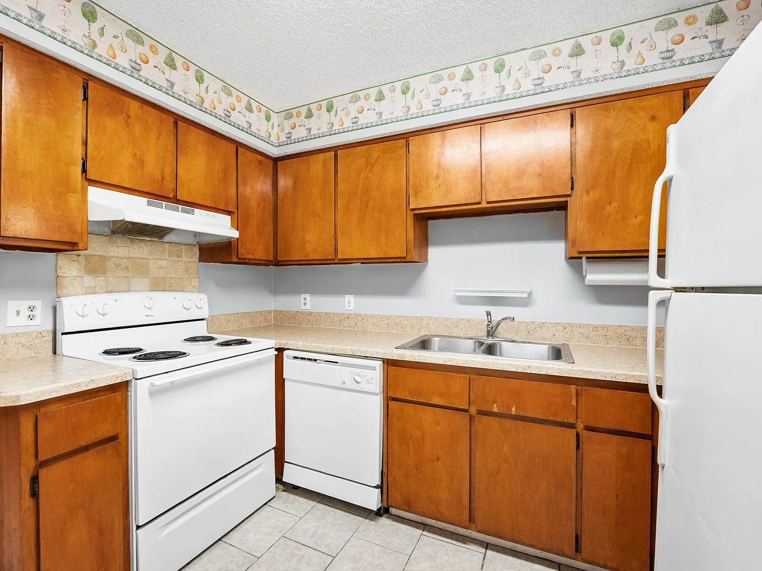 3 bed, 2.0 bath, 1050 sqft, $793 — Photo 4