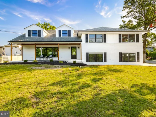 929 Lakeshore Dr, Collingswood, NJ 08108