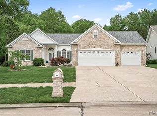 607 Winding Creek Dr, Wentzville, MO 63385