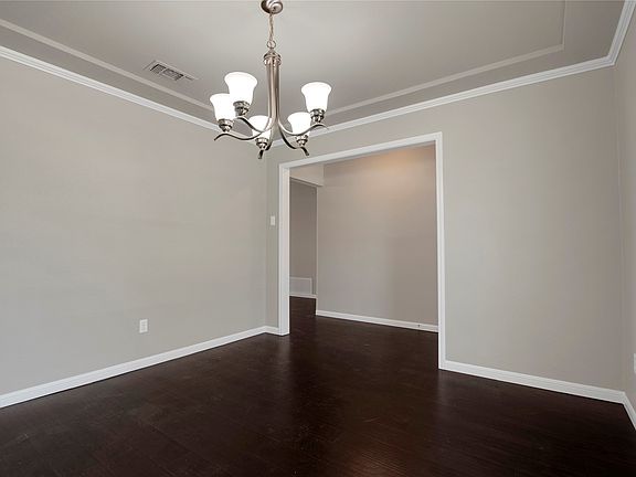 4th image of 1733 Brighton Dr