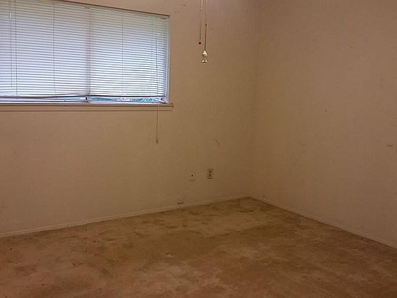 2nd image of 15243 La Jolla Ln