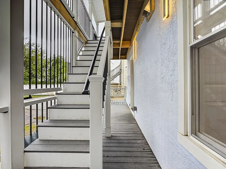24 Dean St #1 — Photo 28