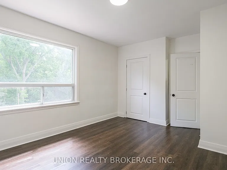 87 Midland Ave — Photo 16