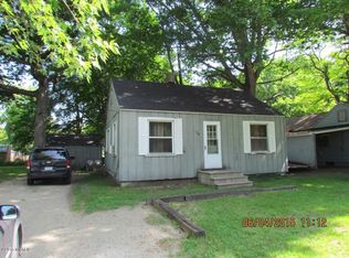 1101 Maynard Dr, Benton Harbor, MI 49022