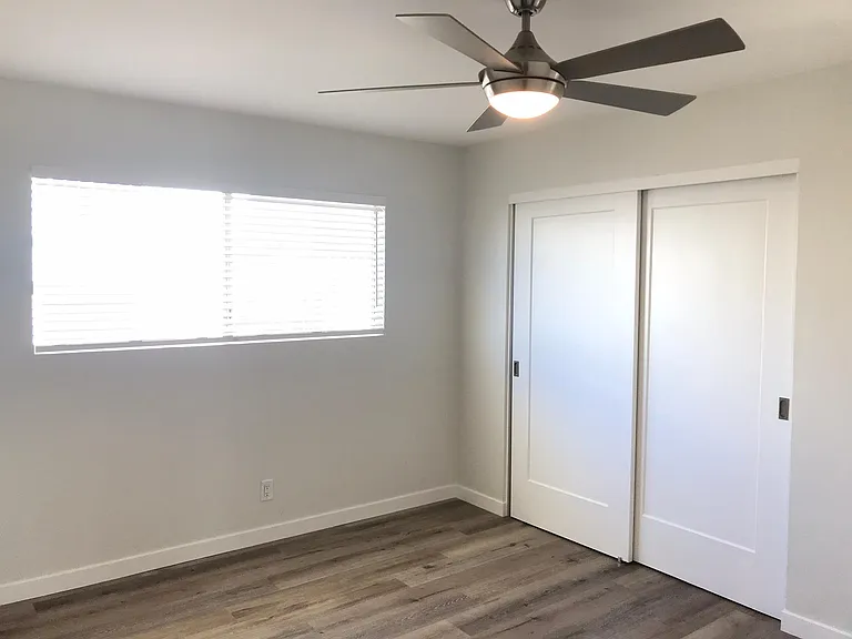 130 W Avenida Algodon #C — Photo 18