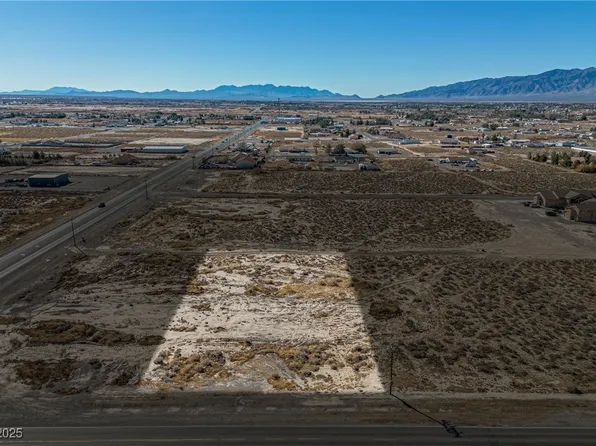 2951 E Dandelion St, Pahrump, NV 89048