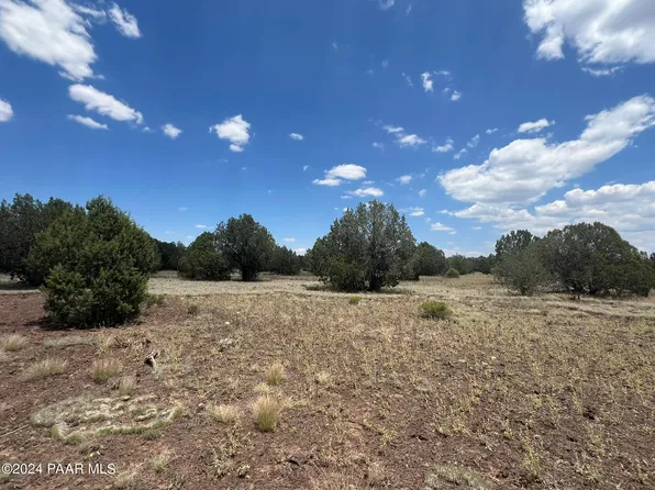 329B W Rut Rd, Ash Fork, AZ 86320