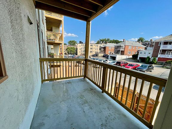 5th image of 1730 Commonwealth Ave APT 3