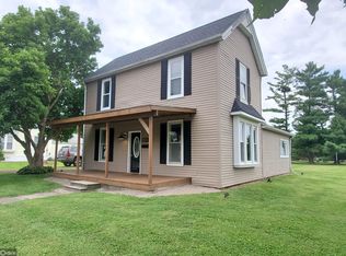 230 N Marion St, Carthage, IL 62321