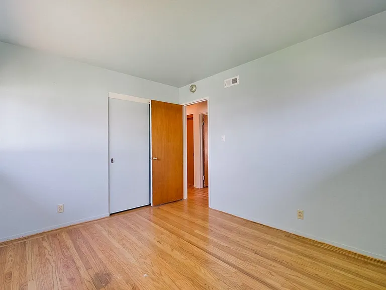 160 Kit Carson Ct — Photo 34