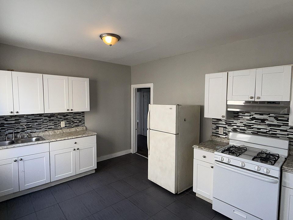1st image of 258 Keer Ave Floor 1