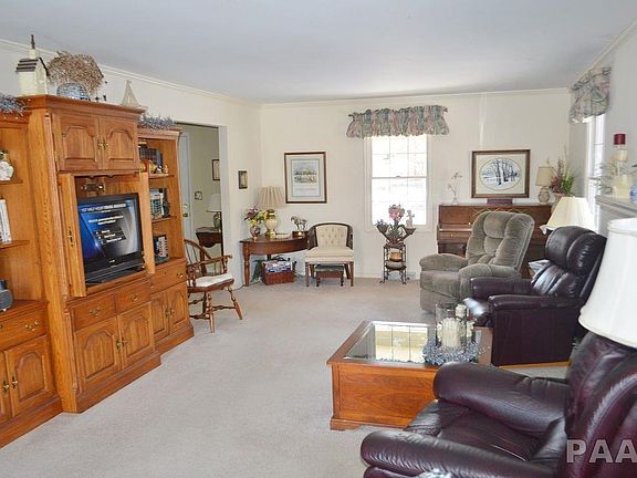 3rd image of 3187 Oak Run Dr