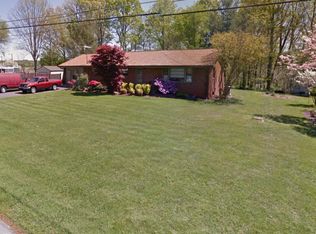1307 Woodside Dr, Johnson City, TN 37604