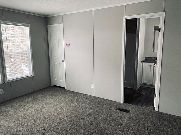 4th image of 384 Sunburst Cir